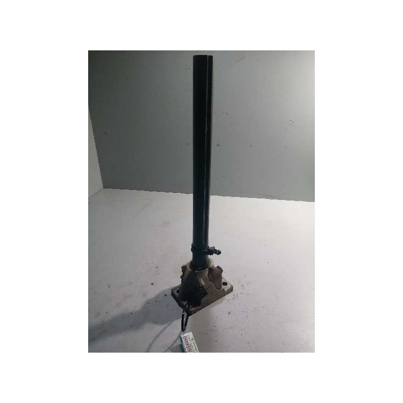Recambio de soporte guardabarros trasero para renault premium route 2006 10.8 diesel referencia OEM IAM  DELANTERO DERECHO