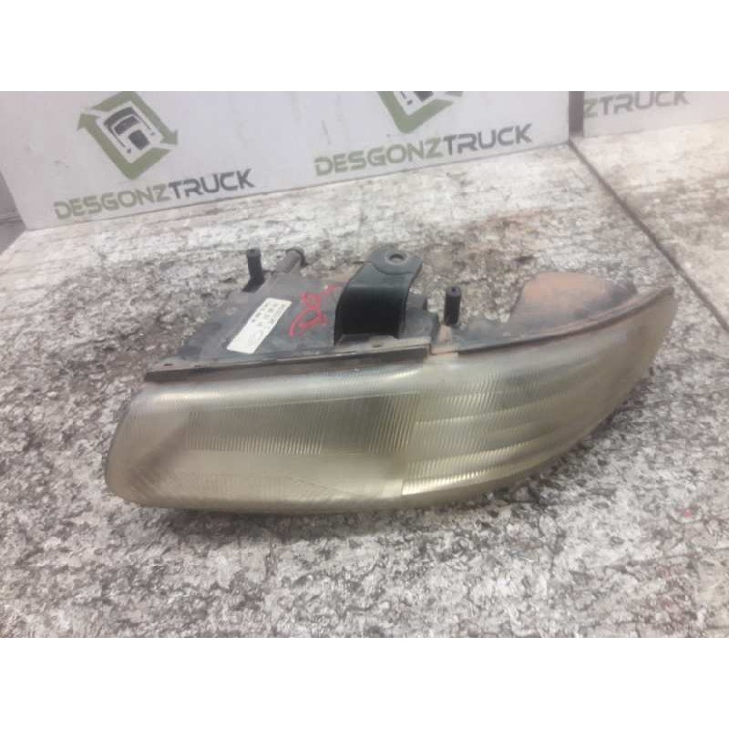 Recambio de faro izquierdo para chrysler voyager (gs) 2.5 td referencia OEM IAM   