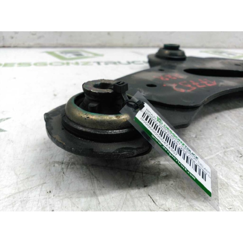 Recambio de brazo suspension inferior delantero derecho para nissan primastar autobús (x83) dci 140 referencia OEM IAM - Blanco 2