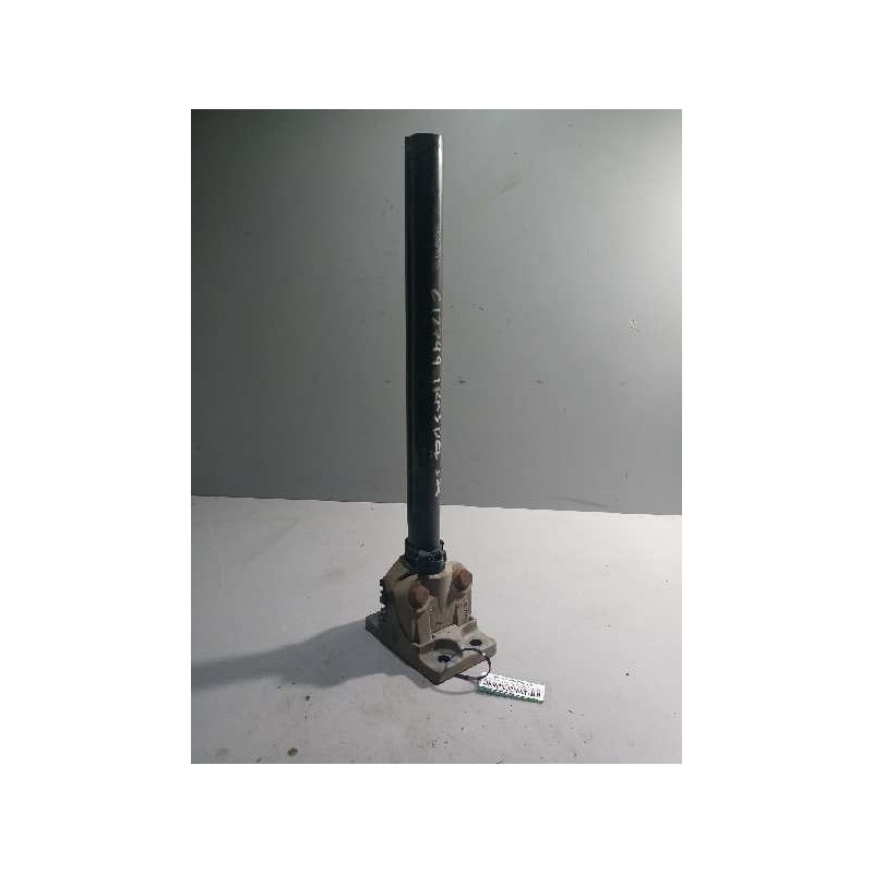 Recambio de soporte guardabarros trasero para renault premium route 2006 10.8 diesel referencia OEM IAM  DELANTERO IZQUIERDA