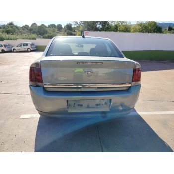 opel vectra c berlina del año 2004