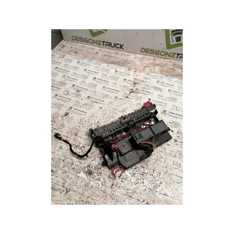 Recambio de caja reles / fusibles para bmw serie 3 compact (e46) 2.0 16v referencia OEM IAM 8364540 2