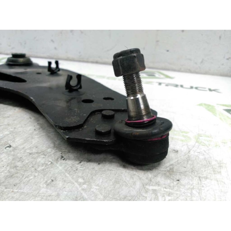 Recambio de brazo suspension inferior delantero derecho para nissan primastar autobús (x83) dci 140 referencia OEM IAM - Blanco 3