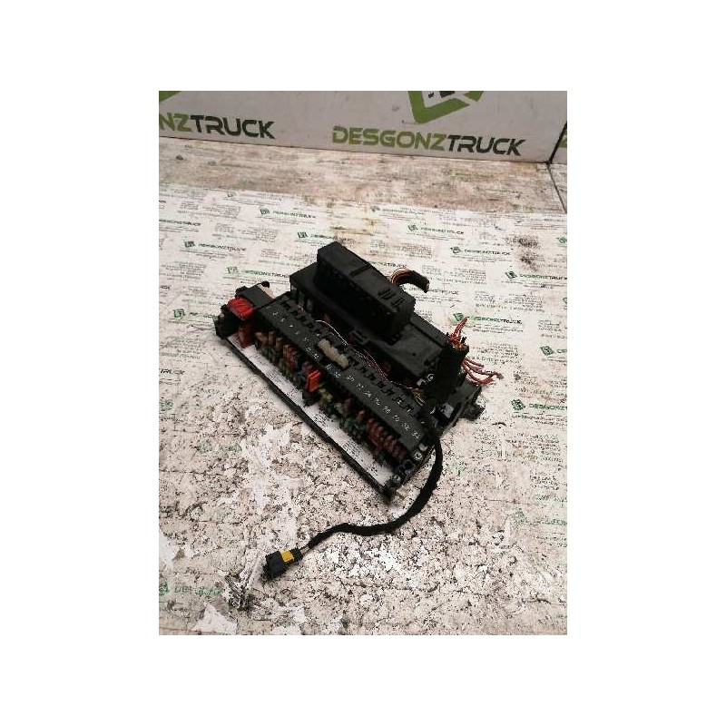 Recambio de caja reles / fusibles para bmw serie 3 compact (e46) 2.0 16v referencia OEM IAM 8364540 3