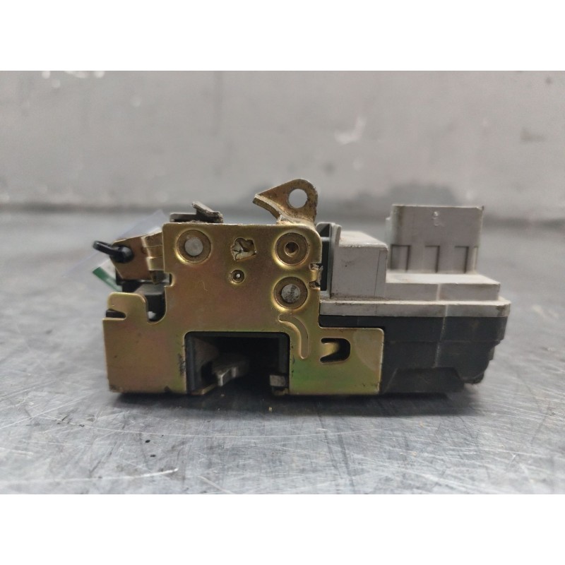 Recambio de cerradura puerta delantera derecha para peugeot 306 break 2.0 hdi cat referencia OEM IAM   