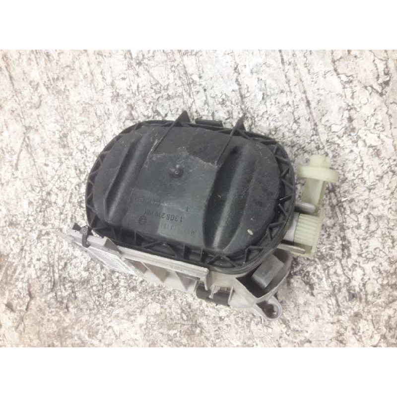 Recambio de faro antiniebla izquierdo para mercedes-benz clase e (w210) berlina 200 (210.035) referencia OEM IAM 1305233160 2