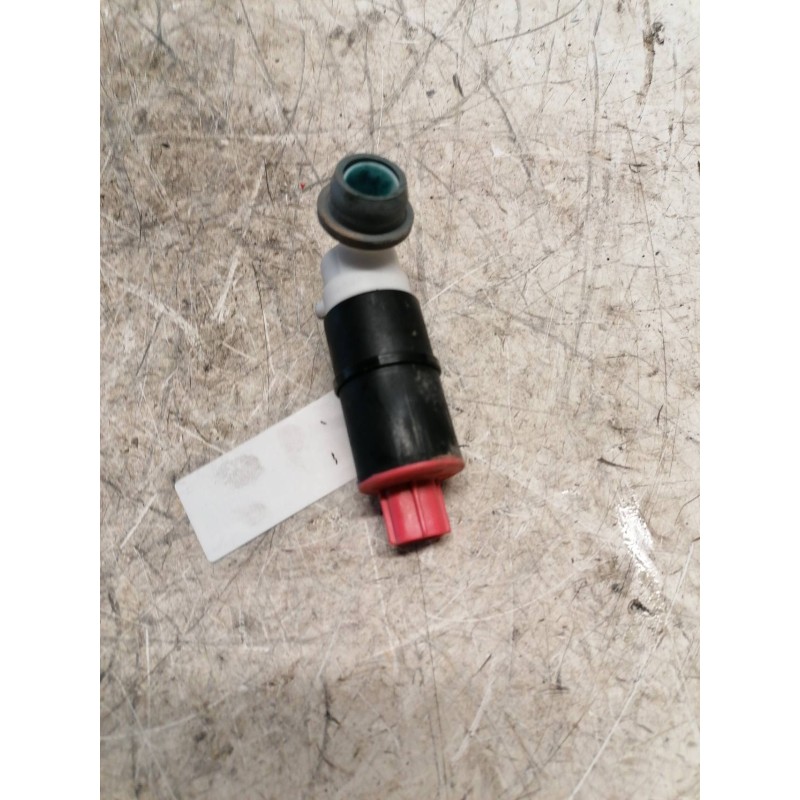 Recambio de bomba limpia para toyota corolla verso (r1) 2.2 d-4d luna referencia OEM IAM   2 PINS - Gris 2