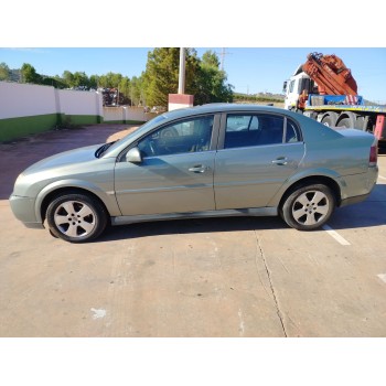 opel vectra c berlina del año 2004