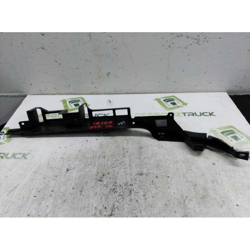 Recambio de refuerzo paragolpes trasero para peugeot 307 (s1) xr referencia OEM IAM 9636440180 DERECHO PLASTICO