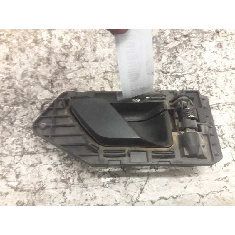 Recambio de maneta interior delantera derecha para citroën berlingo 1.4 leader referencia OEM IAM 9621422877  