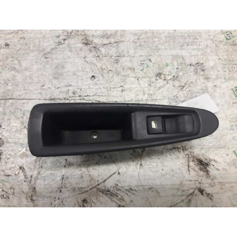 Recambio de mando elevalunas trasero derecho para citroën c4 berlina 1.6 16v hdi referencia OEM IAM 9649636777  