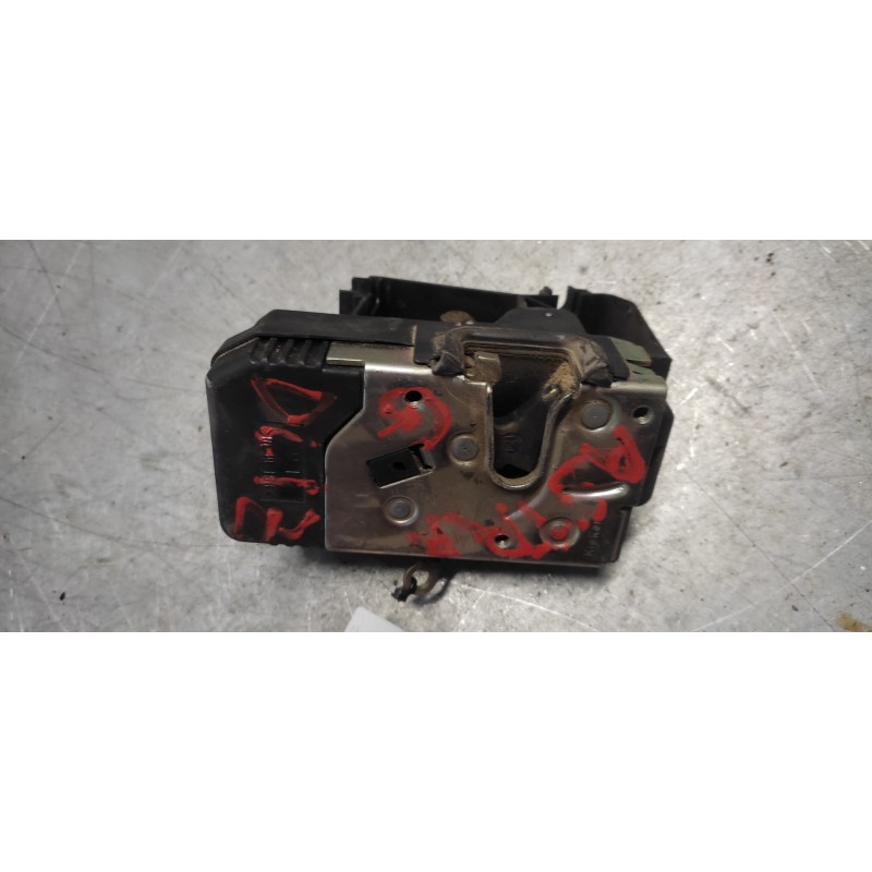 Recambio de cerradura puerta delantera izquierda para opel astra g berlina 2.0 dti referencia OEM IAM 90561151 8 PINS 