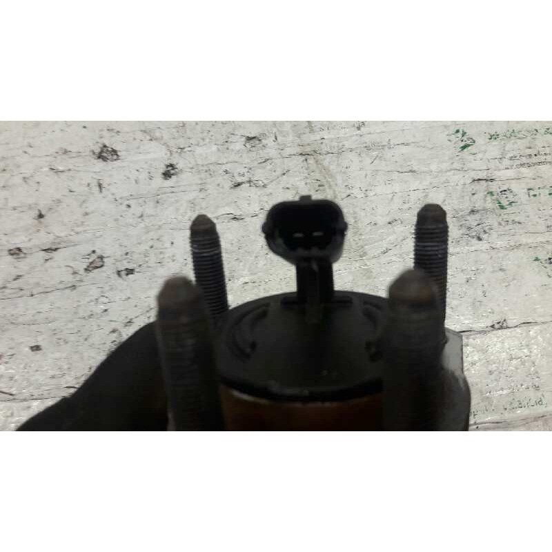 Recambio de buje trasero derecho para opel zafira b 1.9 cdti referencia OEM IAM - Gris 4