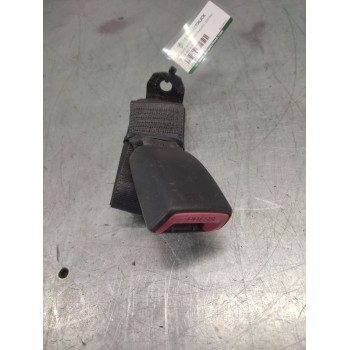 ENGANCHE DE CINTURON TRASERO CENTRAL E034601 