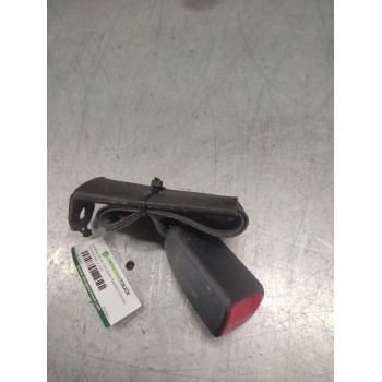 Recambio de enganche de cinturon trasero central para toyota rav 4 (a3) luna referencia OEM IAM E034601  