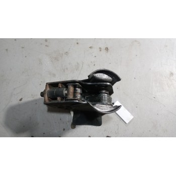 Recambio de cierre cabina izquierdo para volvo fh 12 2002  12.1 diesel (d12d460) referencia OEM IAM 20443002  