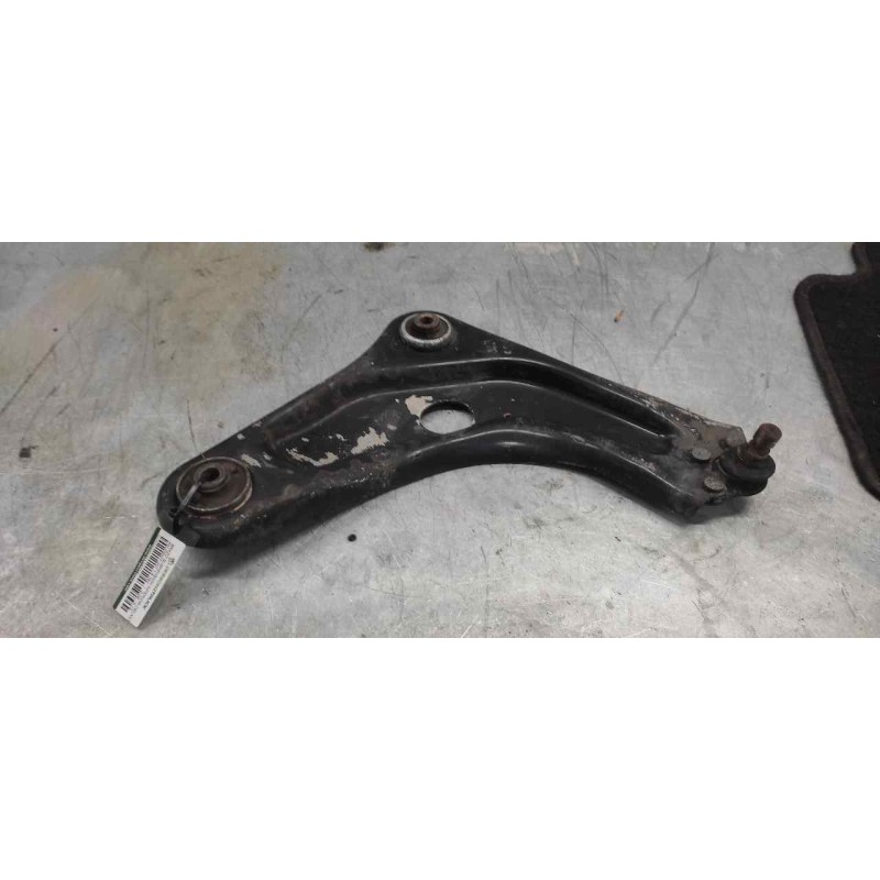 Recambio de brazo suspension inferior delantero derecho para peugeot 207 1.6 16v referencia OEM IAM   