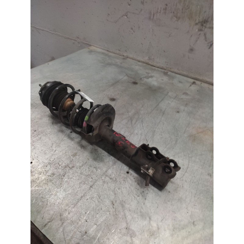 Recambio de amortiguador delantero izquierdo para ford fiesta (cb1) referencia OEM IAM 8V5118K001BH  