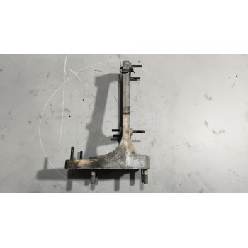 Recambio de soporte para renault serie t 12.8 diesel referencia OEM IAM 21658350  