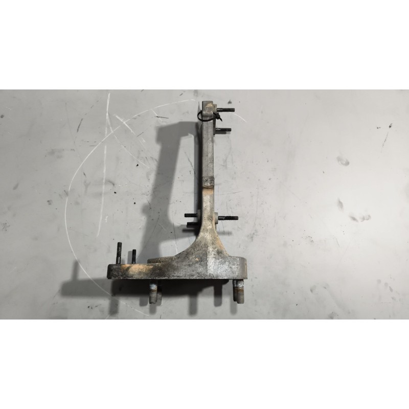 Recambio de soporte para renault serie t 12.8 diesel referencia OEM IAM 21658350 3