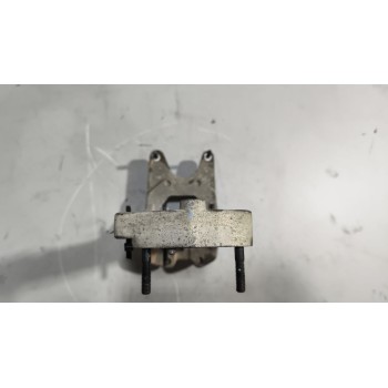 Recambio de soporte para renault serie t 12.8 diesel referencia OEM IAM 21658350  