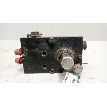 Recambio de bomba elevacion cabina para renault premium route 2006 fg 4x2 gv larga distancia referencia OEM IAM 82053294  164832