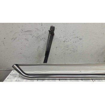 Recambio de peldaño izquierdo para tata safari 1.9 referencia OEM IAM   