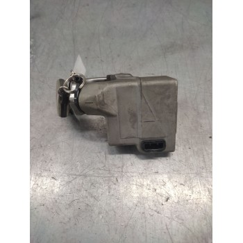 Recambio de antirrobo para toyota rav 4 (a3) luna referencia OEM IAM 45020425  899985201