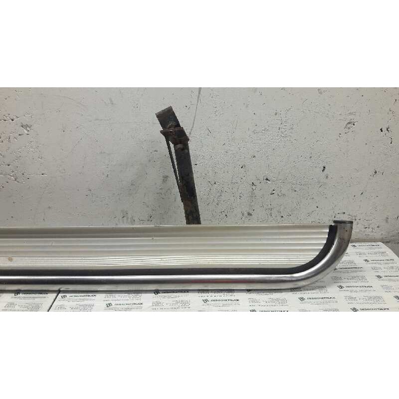 Recambio de peldaño izquierdo para tata safari 1.9 referencia OEM IAM 3