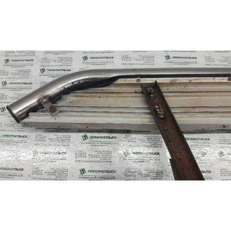 Recambio de peldaño izquierdo para tata safari 1.9 referencia OEM IAM 6