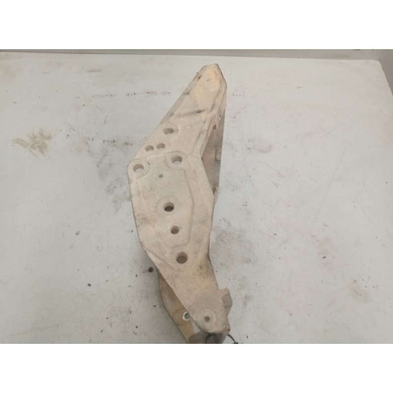 Recambio de soporte para renault hr 420.18/26 premium 01  11.1 diesel referencia OEM IAM 5600201537  soporte peldaño derecho 3