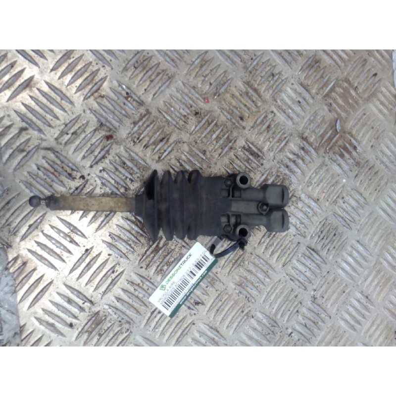 Recambio de valvula aire para mercedes-benz actros 2/3 2 - ejes / 6 cil. 1848(4x2) om 501 la megaspace referencia OEM IAM 000328 - Blanco 3