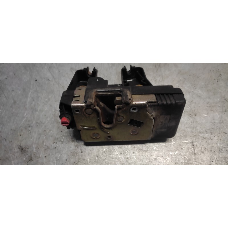 Recambio de cerradura puerta trasera derecha para opel astra g berlina 1.7 16v dti cat (y 17 dt / lr6) referencia OEM IAM 905611 2