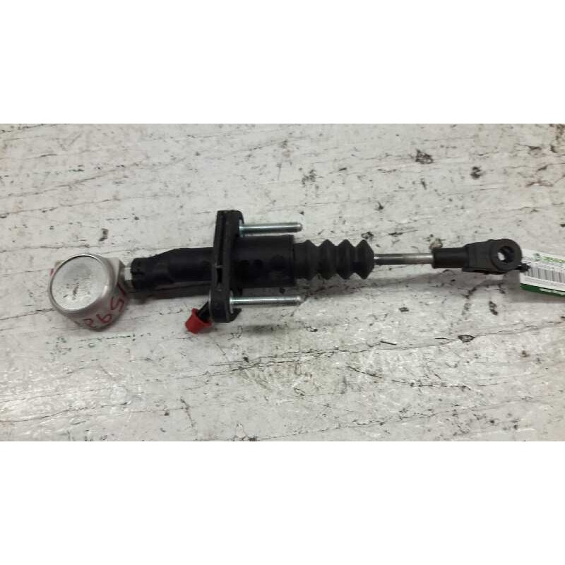 Recambio de bomba embrague para opel zafira b 1.9 cdti referencia OEM IAM 90581565  