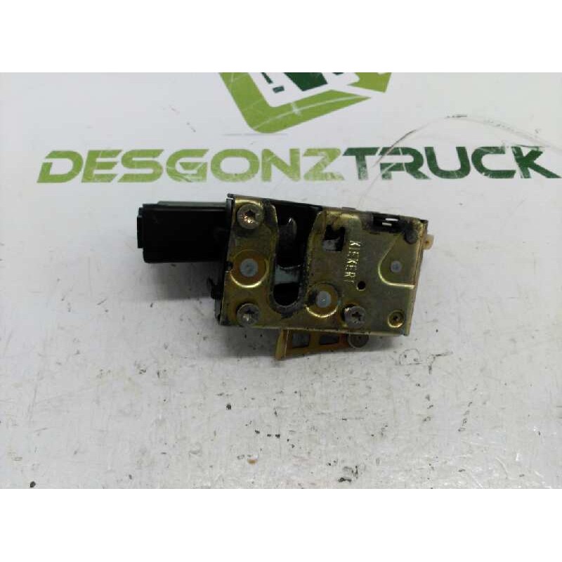 Recambio de cerradura puerta trasera derecha para peugeot 405 berlina sillage referencia OEM IAM 913846  