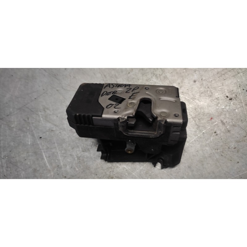 Recambio de cerradura puerta delantera derecha para opel astra g berlina 1.6 16v cat (z 16 xep / lj7) referencia OEM IAM 2444401