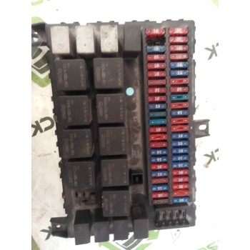 CAJA RELES / FUSIBLES 1746420 