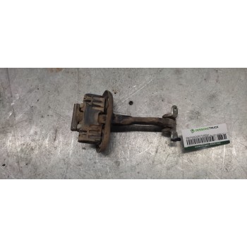 RETENEDOR PUERTA DELANTERA IZQUIERDA