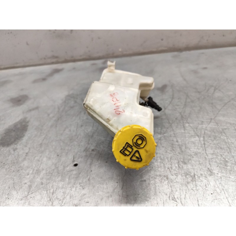 Recambio de bomba freno para ford fiesta (cbk) ambiente referencia OEM IAM 41230130 - Blanco 4