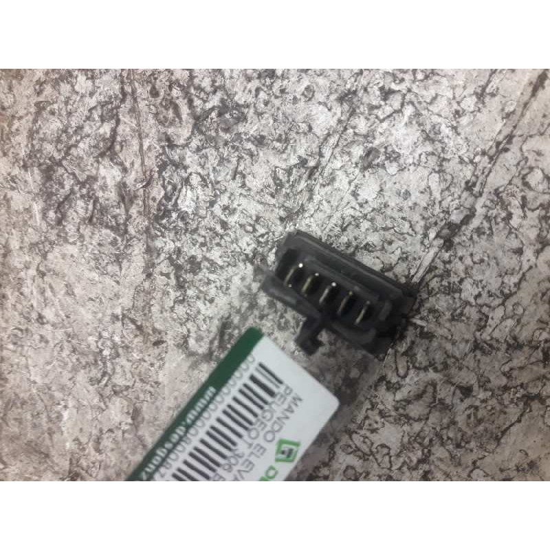 Recambio de mando elevalunas delantero derecho para peugeot 306 berlina 3/4/5 puertas (s2) boulebard referencia OEM IAM  5 PINS 2