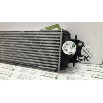 Recambio de intercooler para opel vivaro combi 2.7t corto referencia OEM IAM 7700312903  