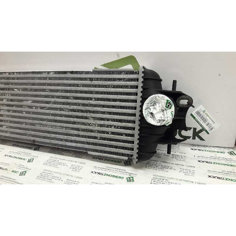 Recambio de intercooler para opel vivaro combi 2.7t corto referencia OEM IAM 7700312903 - Blanco 3
