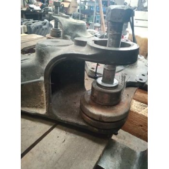 Recambio de soporte balleston para renault magnum ab 2005 12.0 diesel referencia OEM IAM 7421682250 574556 574557