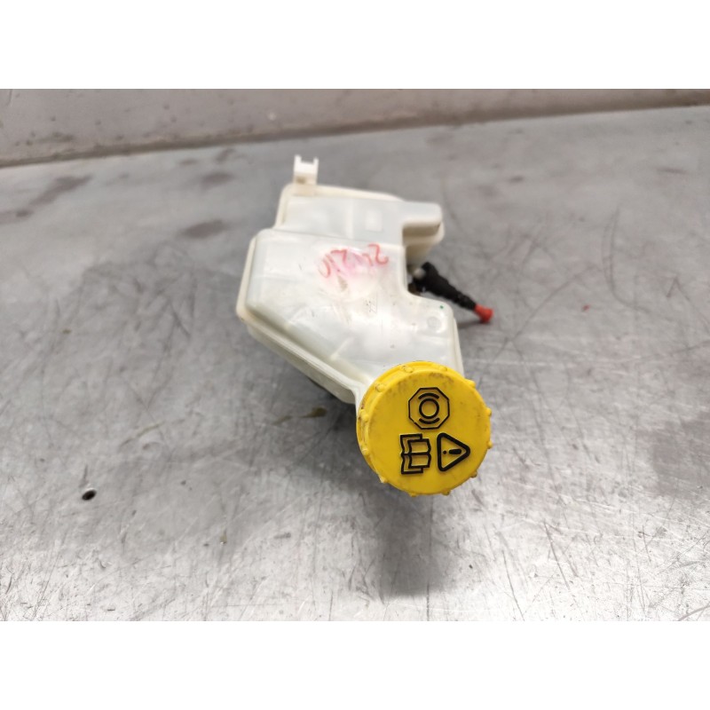 Recambio de bomba freno para ford fiesta (cbk) ambiente referencia OEM IAM 41230130 - Blanco 2