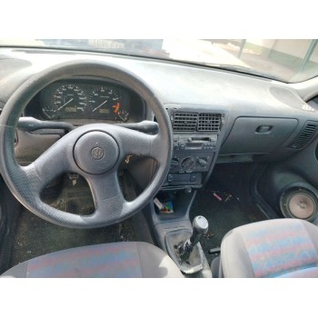 volkswagen polo berlina (6n1) del año 1997