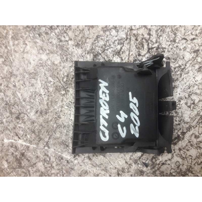 Recambio de cenicero para citroën c4 berlina exclusive referencia OEM IAM 9653798677BG 9653130077HG 3