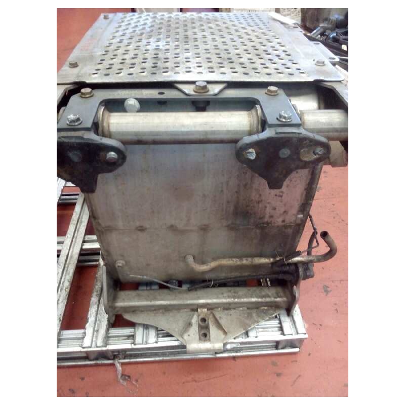 Recambio de catalizador para mercedes-benz actros 2/3 2 - ejes / 6 cil. 1848(4x2) om 501 la megaspace referencia OEM IAM A004490 - Blanco 3
