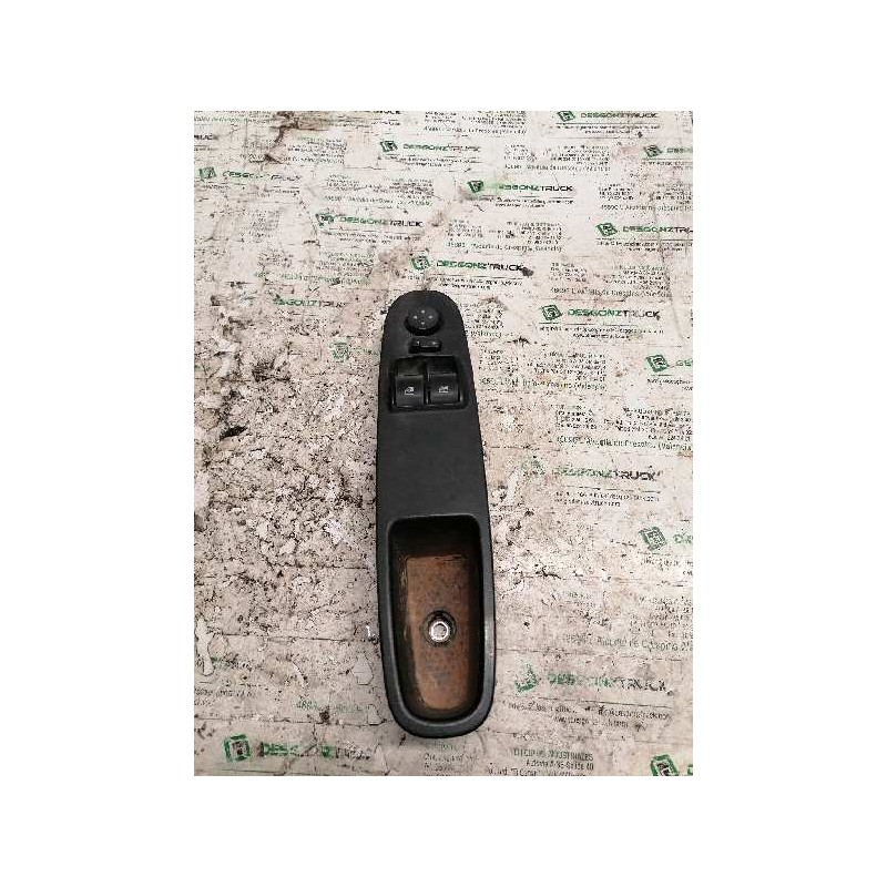 Recambio de mando elevalunas delantero izquierdo para fiat grande punto (199) 1.3 multijet sport (01.2007) referencia OEM IAM 16 - Blanco