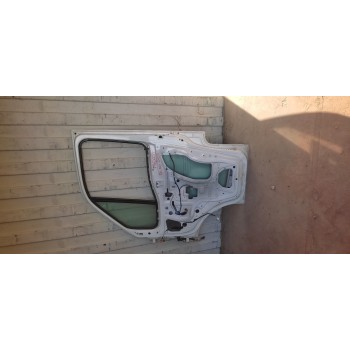 Recambio de puerta delantera derecha para renault mascott fg 130. 35/55/65 cabina individual referencia OEM IAM   