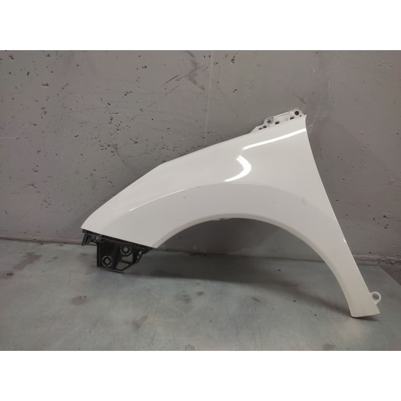 Recambio de aleta delantera izquierda para peugeot 3008 i monospace (0u_) 1.6 hdi referencia OEM IAM   